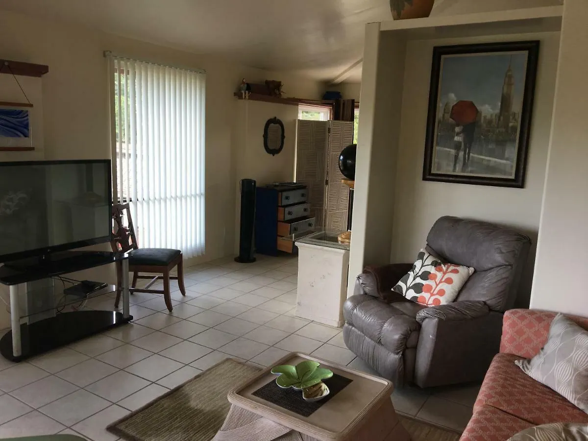 Mediteranean Style Ohana Rental / Loft & Sundeck Panoramic Ocean View Honolulu Landing